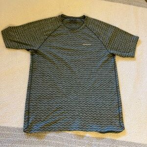 Patagonia Technical Running Shirt Green Capilene Style Athletic Tee - Size M